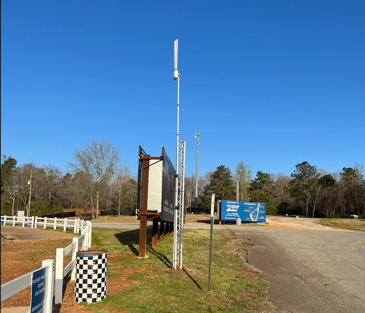 Extendable Mounting Pole — Four Channel Broadcaster view 2
